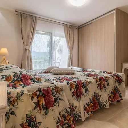 Daire Anastasia Sea View