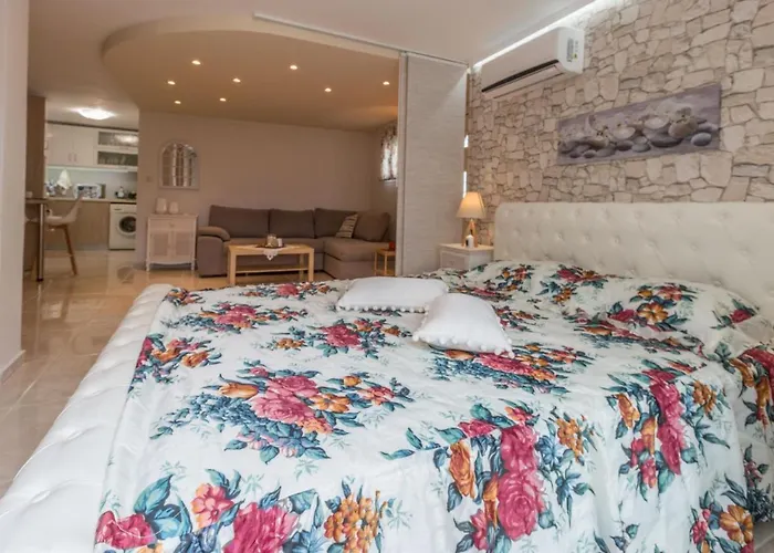 Anastasia Sea View *